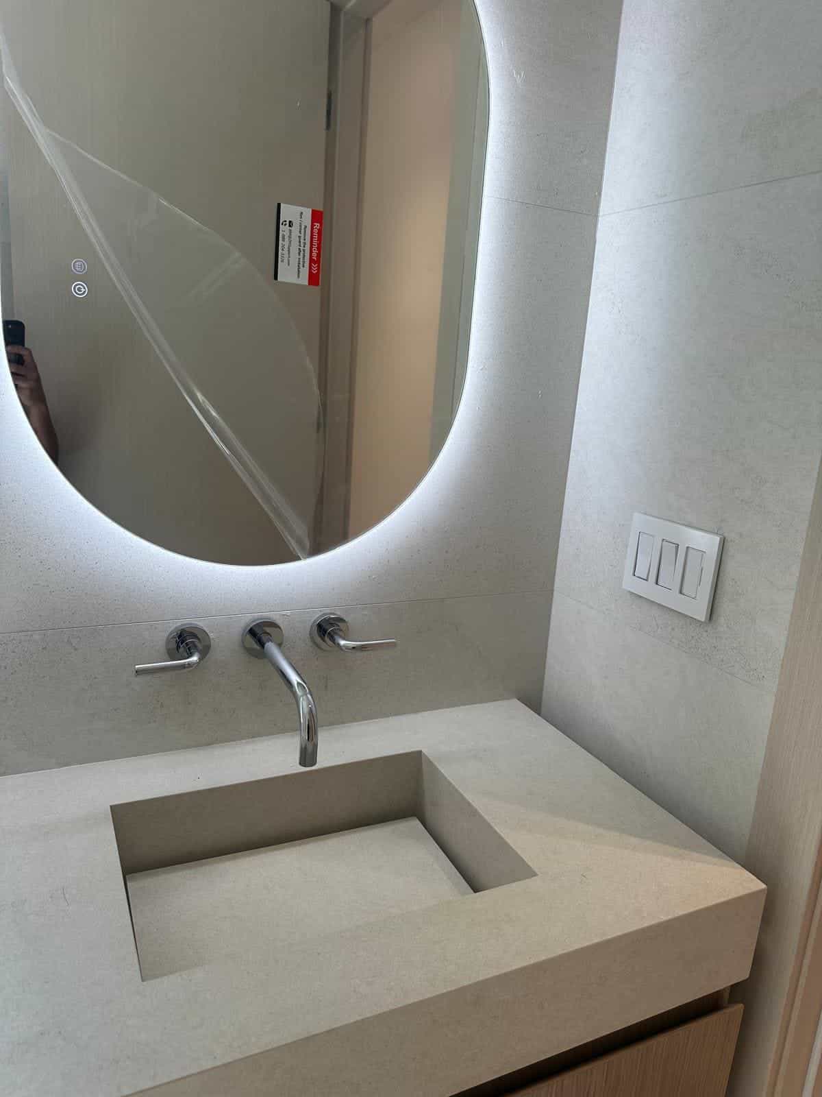 Before and after of a Bathroom remodeling by a plumber in Dadeland