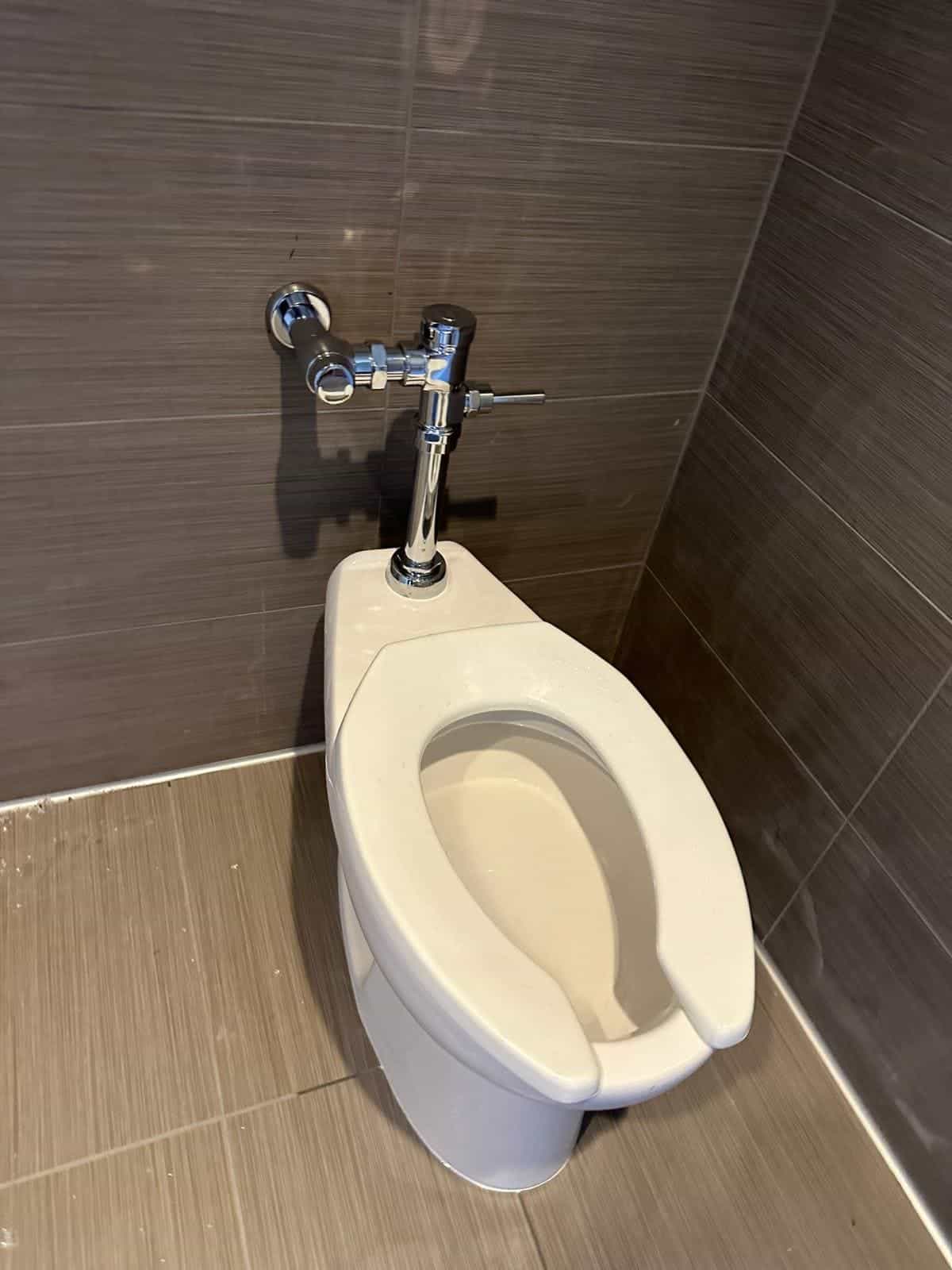 Before and after of a Toilet installation by a plumber in Dadeland
